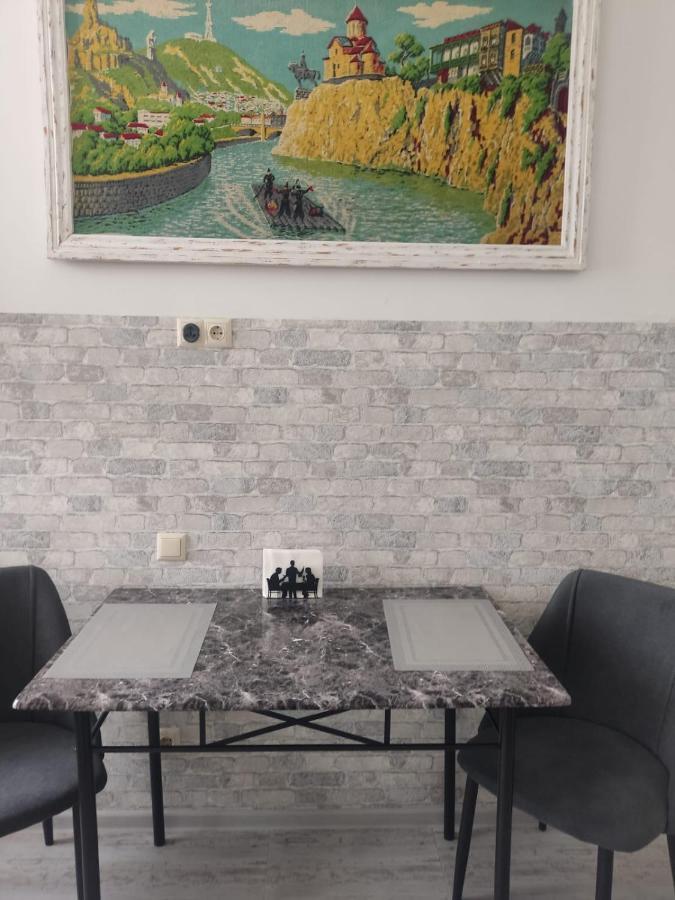 Ahmashenebeliapart Tbilisi Eksteriør billede
